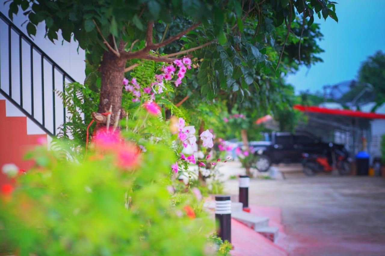 Pantip Boutique Hotel Lamphun Dış mekan fotoğraf